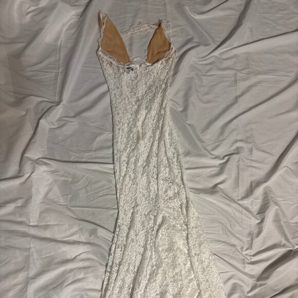 LEAU Lace White Dress - Picture 2 of 3